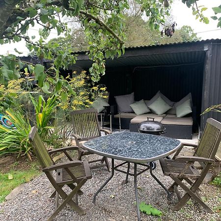 Stunning 2-Bed Cabin In Nantglyn Denbigh Εξωτερικό φωτογραφία