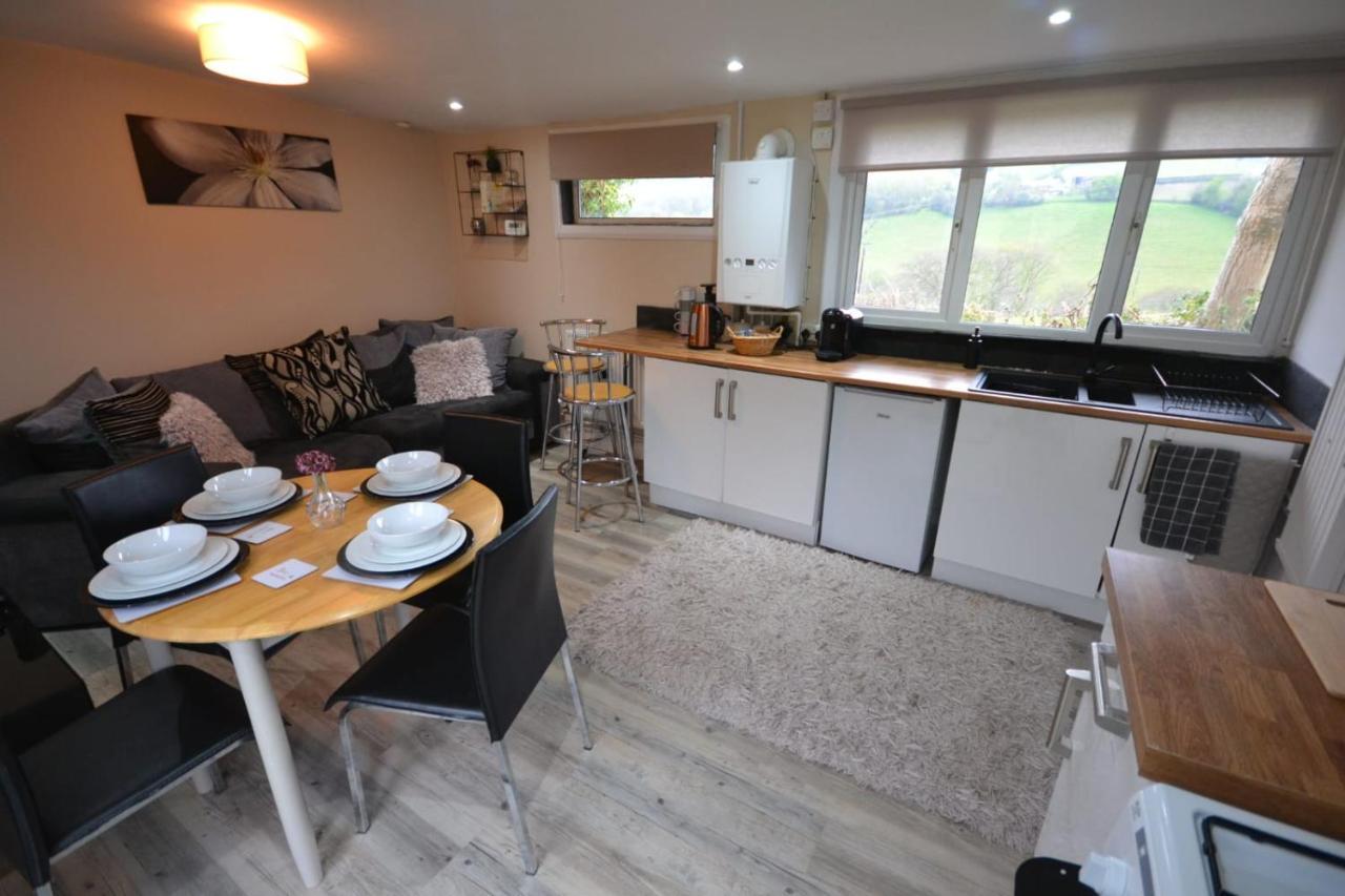 Stunning 2-Bed Cabin In Nantglyn Denbigh Εξωτερικό φωτογραφία