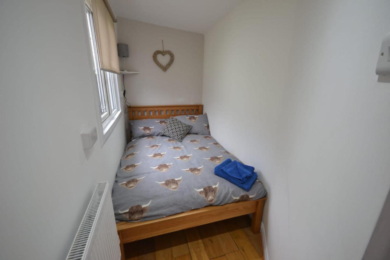 Stunning 2-Bed Cabin In Nantglyn Denbigh Εξωτερικό φωτογραφία